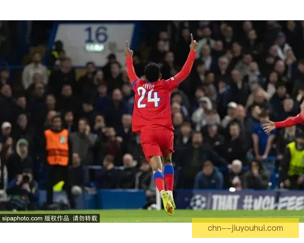 朗斯塔夫欧冠主场爆射破门为球队建功助力成功晋级